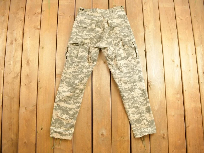 Vintage 1990s Military Digital Camouflage Cargo Pants Size 27 x 30 Elegant Men's Cashmere