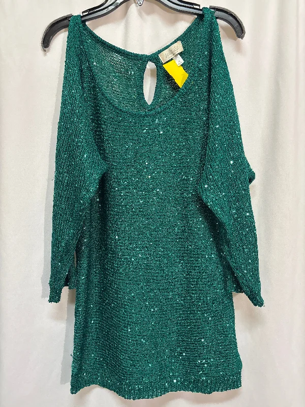 Top Long Sleeve By Clothes Mentor In Green, Size: M Adventure