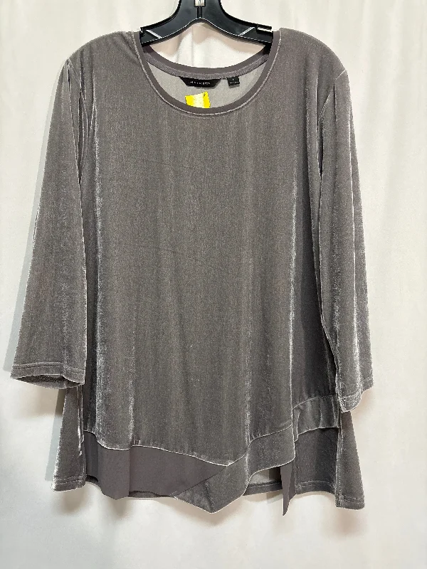 Top Long Sleeve By Halston In Grey, Size: L Trendy Men's Oversized