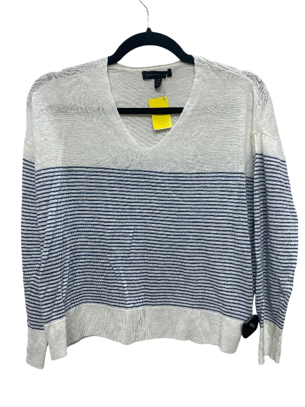 Top Long Sleeve By Banana Republic In Blue & White, Size: Mp Laid