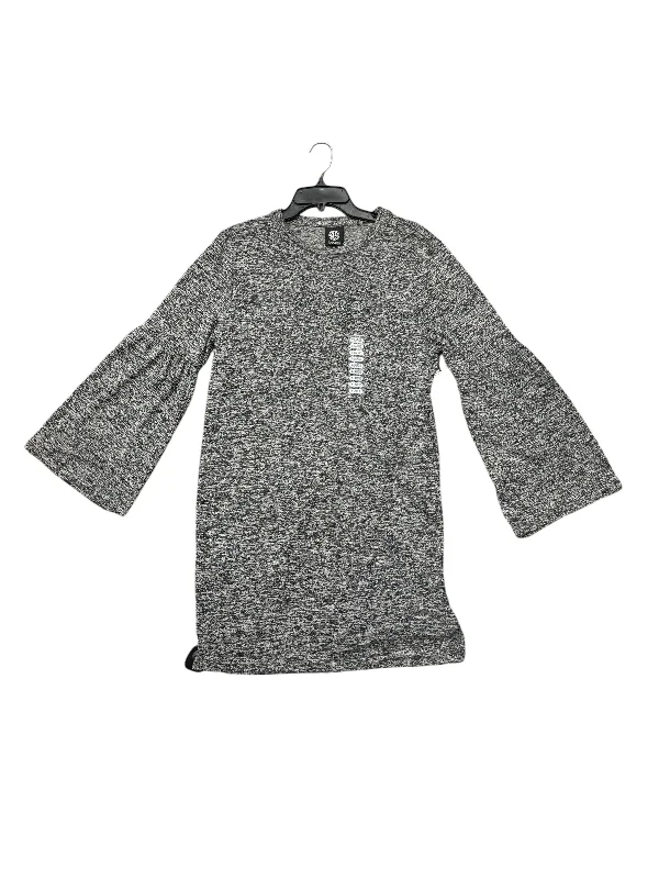 Top Long Sleeve By Bobeau In Grey, Size: Xl Trendy Men's Scandinavian